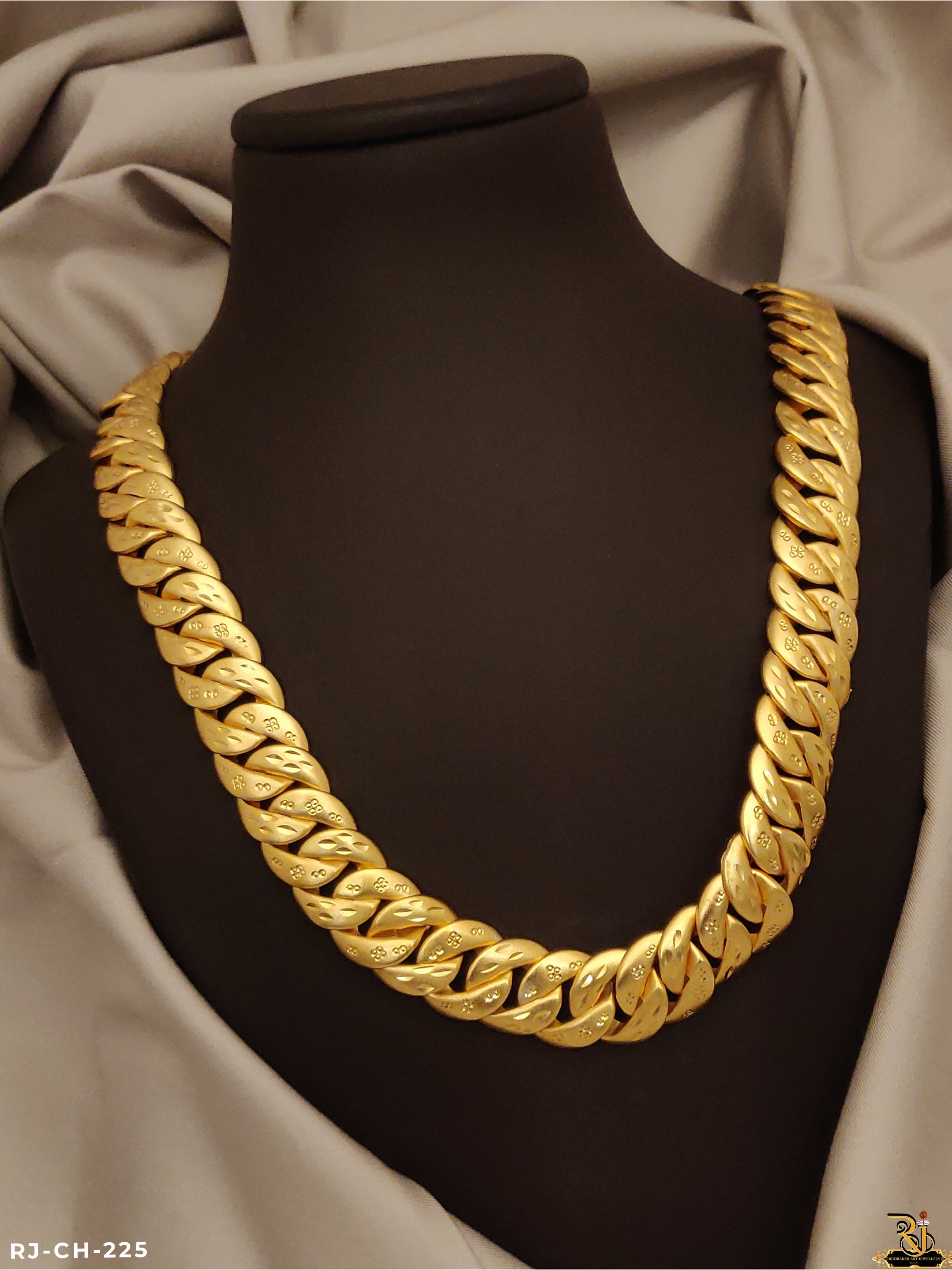 High Performing Design Of Gold Pokal Chain CH-225 – Rudraksh Art