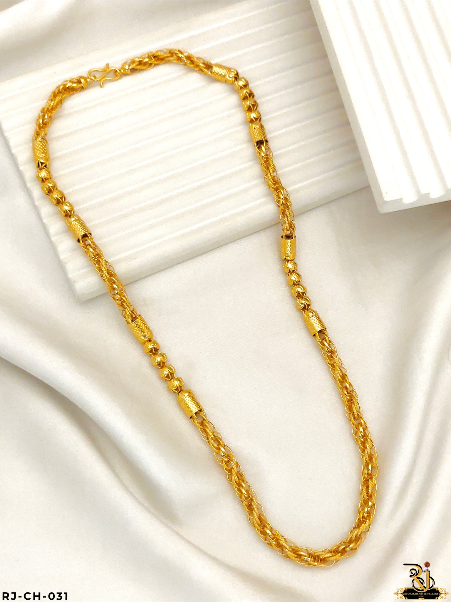 Classical Rassa with Pipe Cape Chain for Men CH-031