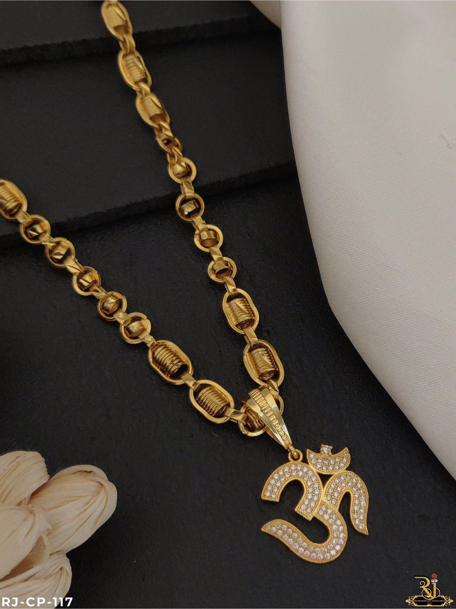 Indo Design fully Diamond Pendant With Nice Design Chain CP-117