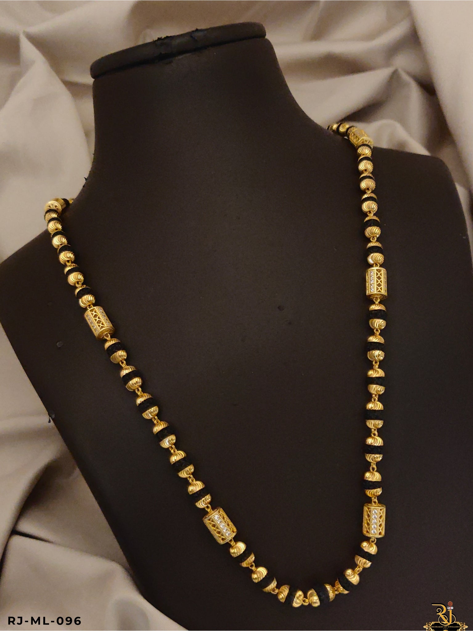 Rich Finishing Diamond Panchmukhi Rudraksh Mala-ML-096