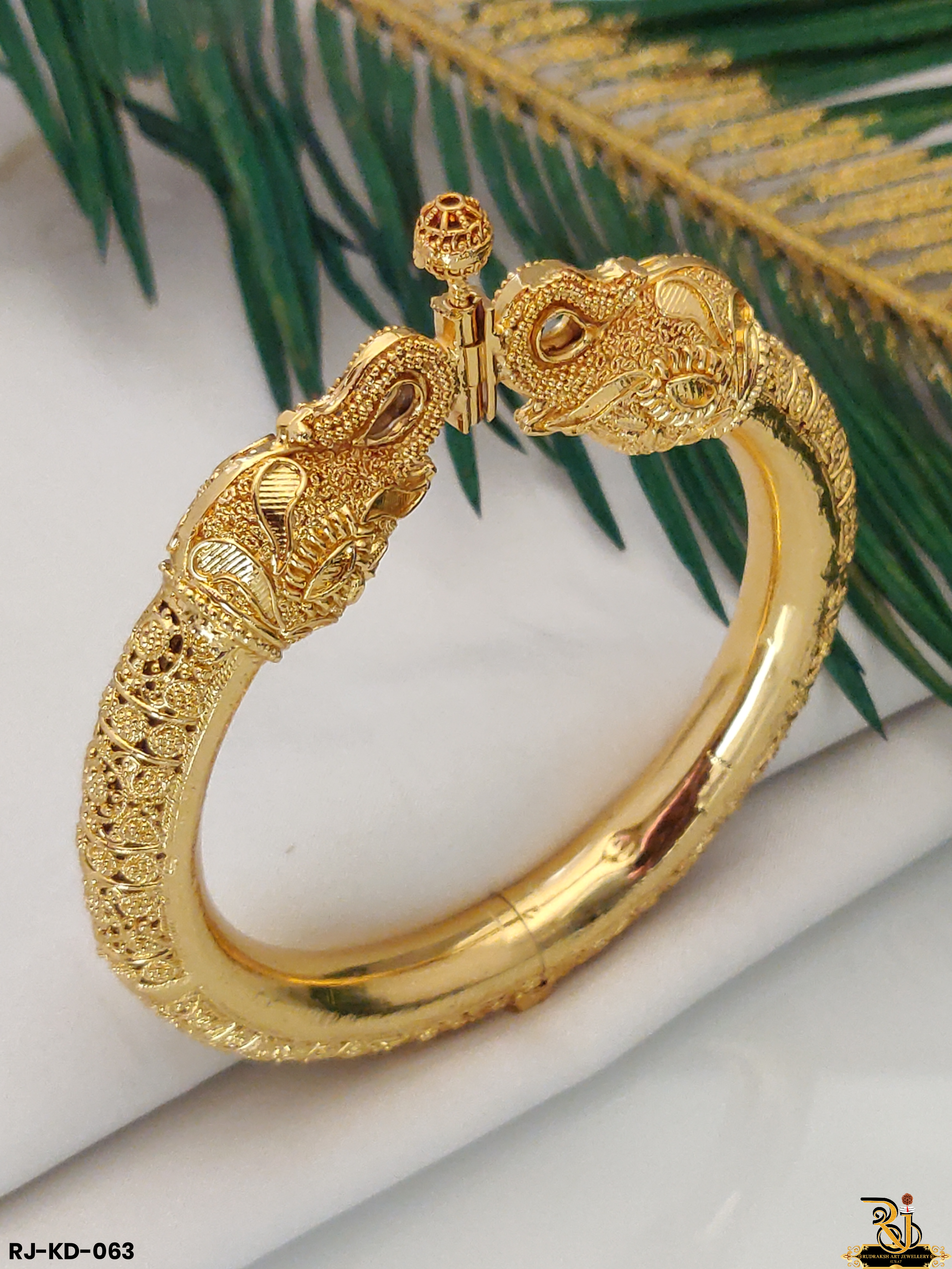 Hydrabadi Design Men's Fashion Elephant face kada KD-063