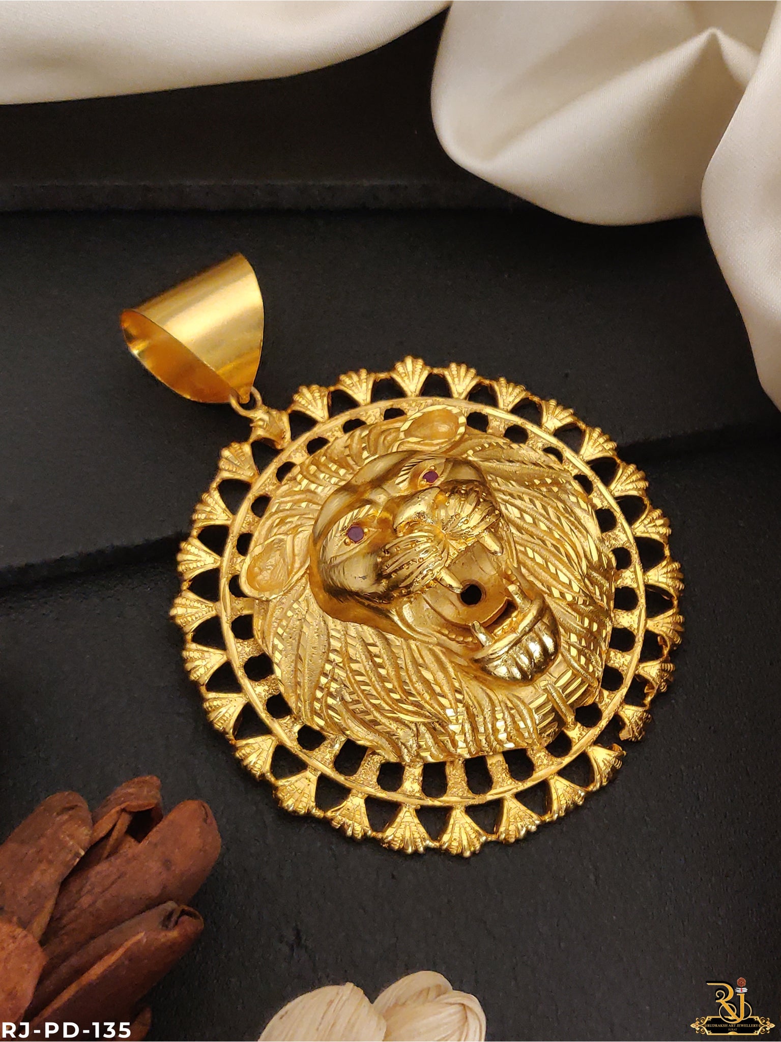 High Quality Big Lion 🦁 Face micoron Gold Pleted Pendant PD-135