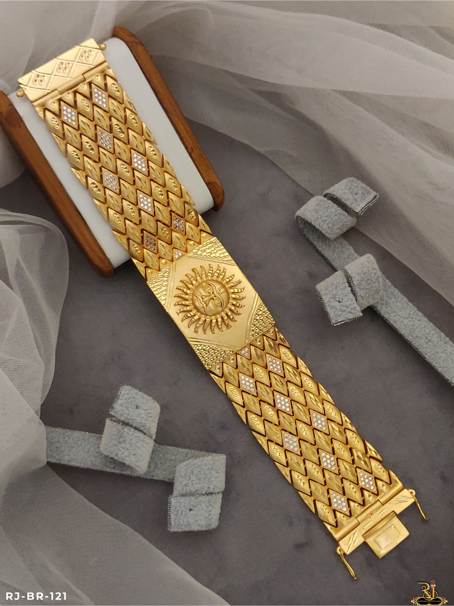 Extracting sun Face Kajukatri Diamond Bracelet BR-121