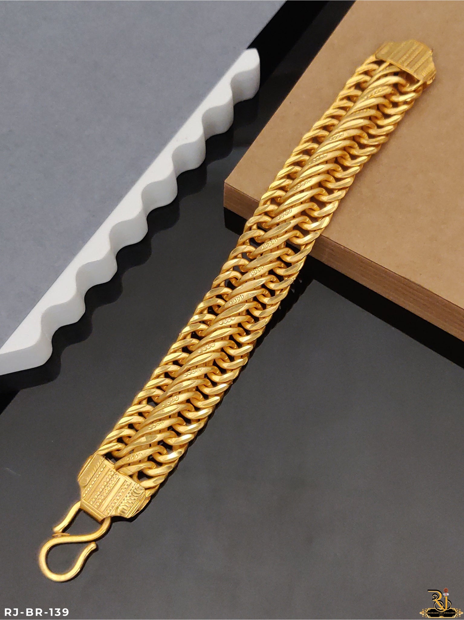 High Gold Pleted Men’s Fashion Athda Bracelet BR-139