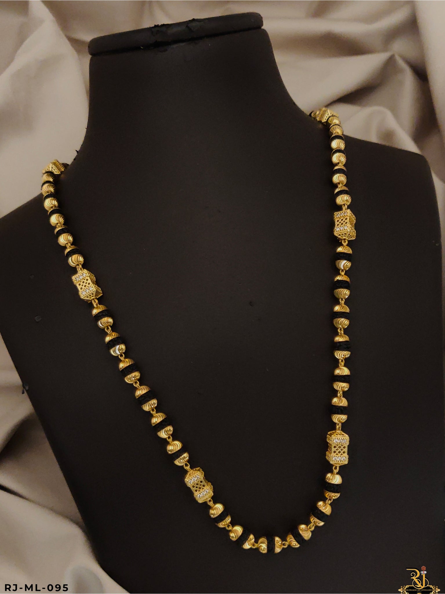 Luxurious Quality Diamond Panchmukhi Rudraksh Mala-ML-095