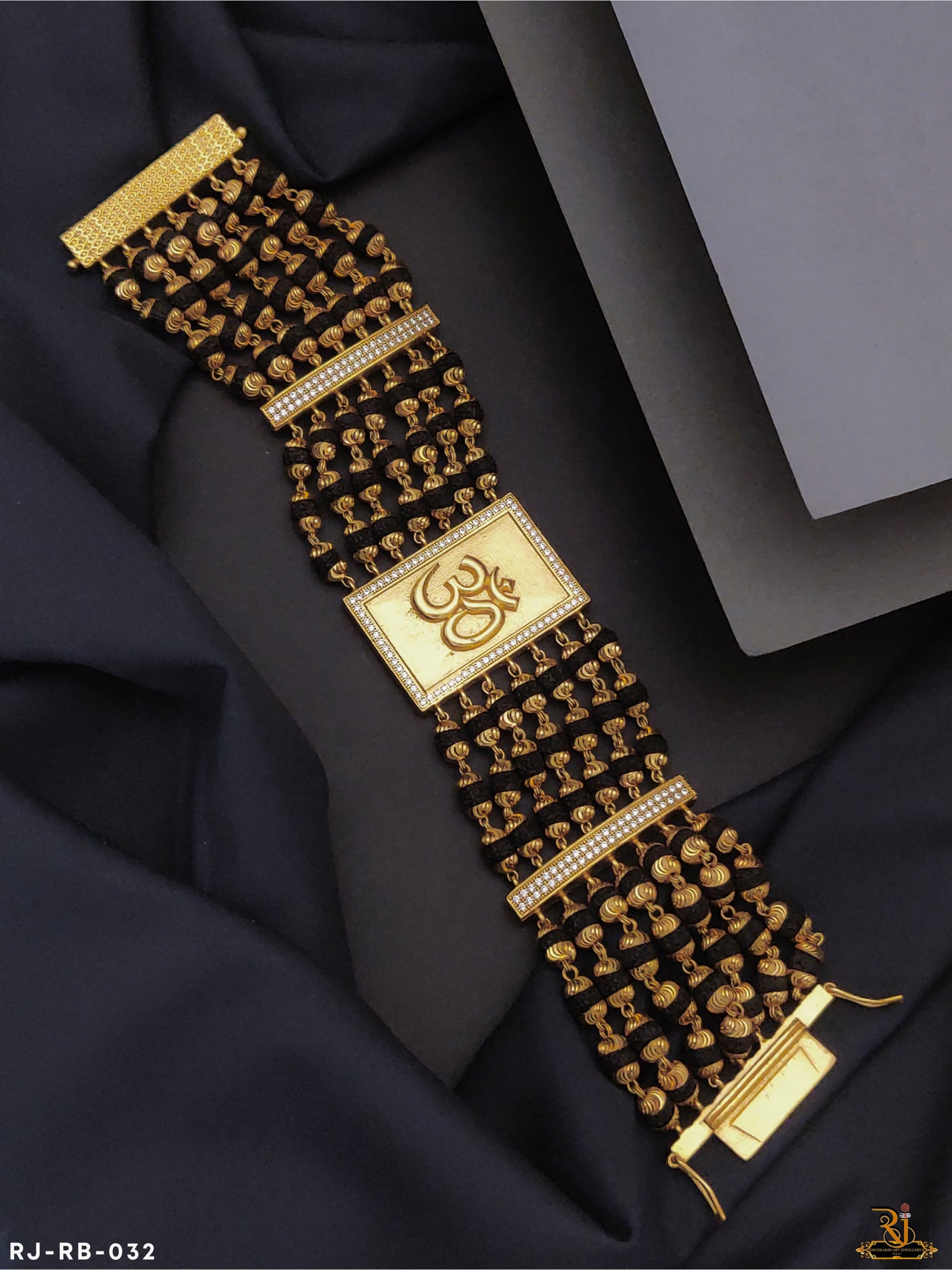 7Line Goldpleted Men’s Fashion Design Om Rudraksh Bracelet BR-032
