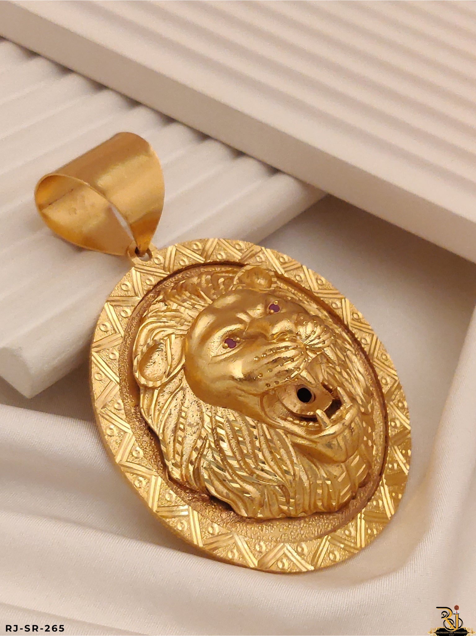 Superior and Luxurious Big Lion Pendant For Men's-PD-265