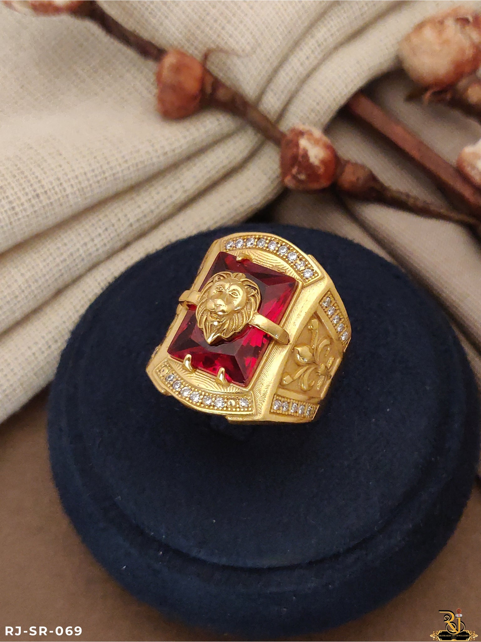 High qulity Of Red Ston Lion Ring SR-069