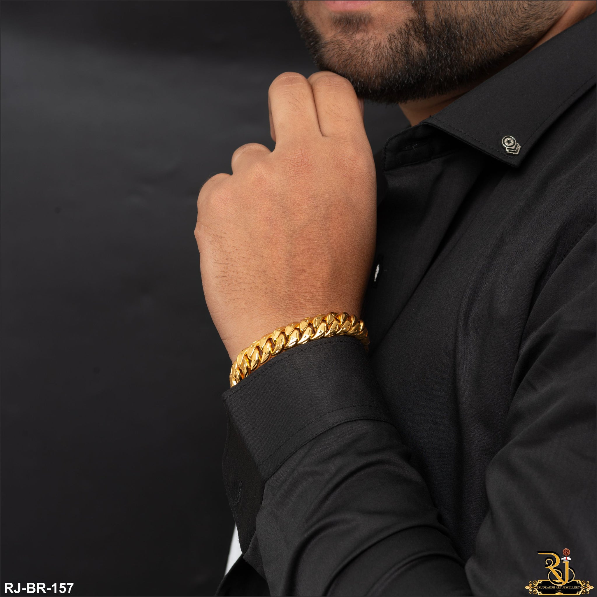 Nice Design GoldPleted Men’s Fashion Design Pokal Bracelet BR-157