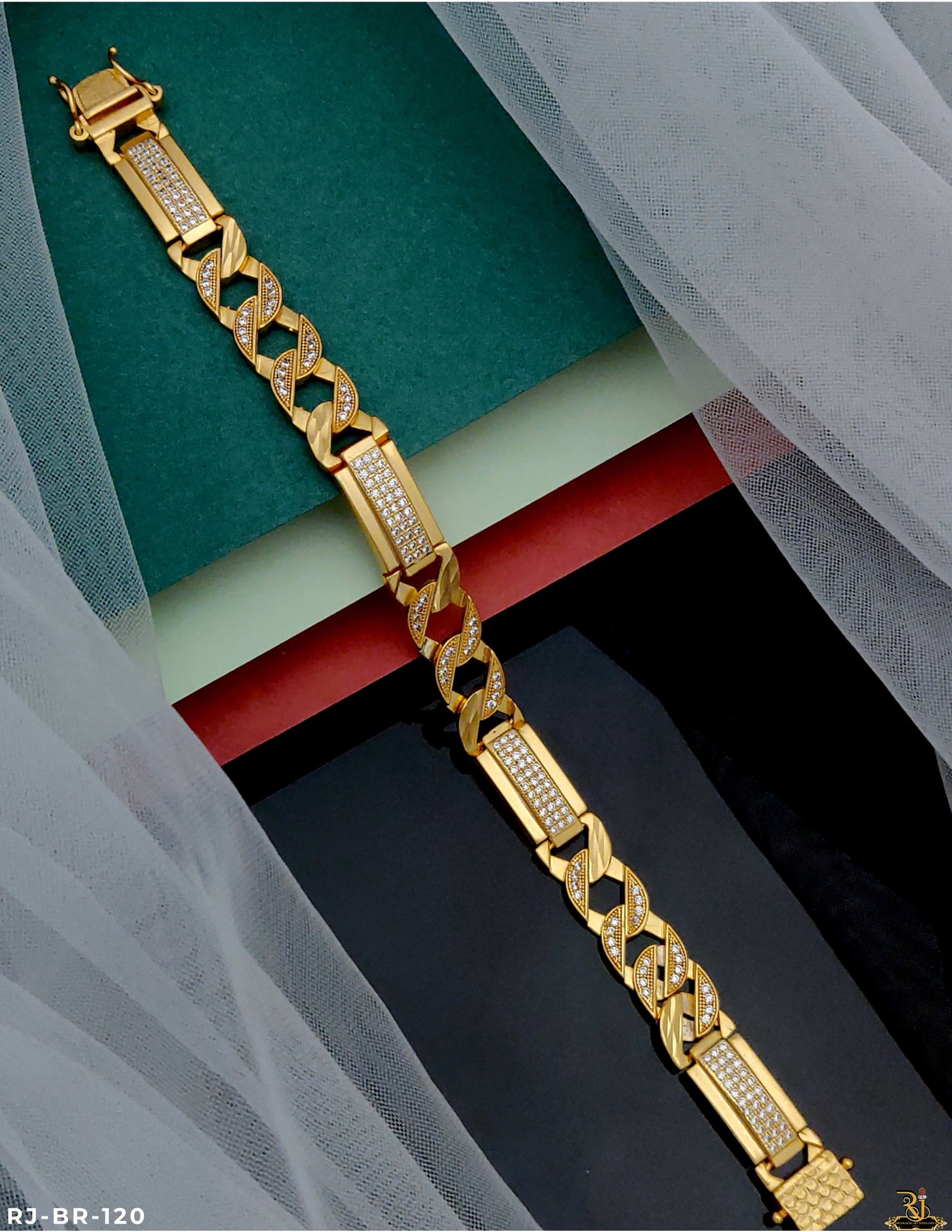 Nice Looking Men’s Fashion Diamonds Lucky BR-120