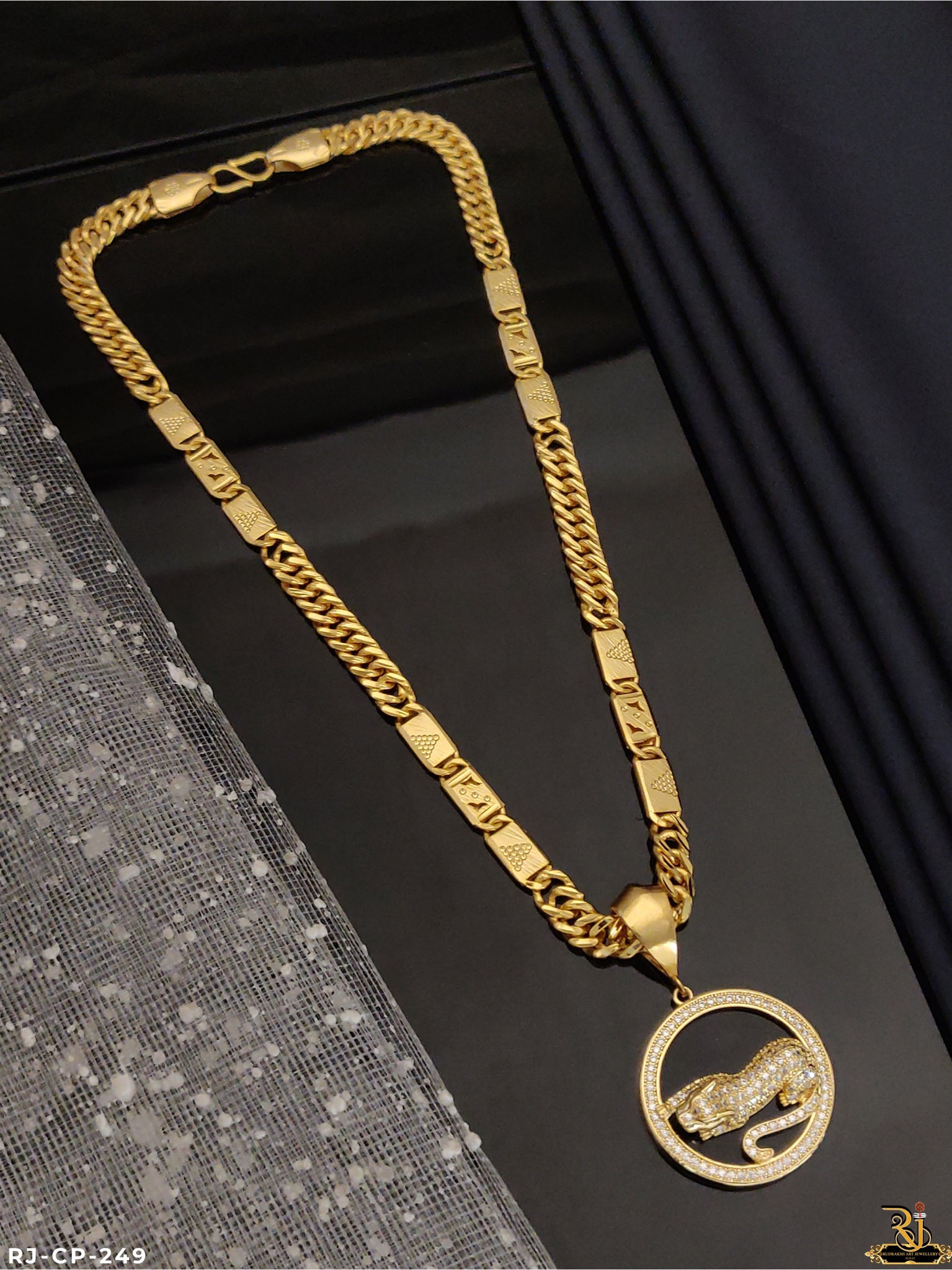 HIgh Finish Gold Pleted Chain With 3d Lion Diamond Pendant CP-249