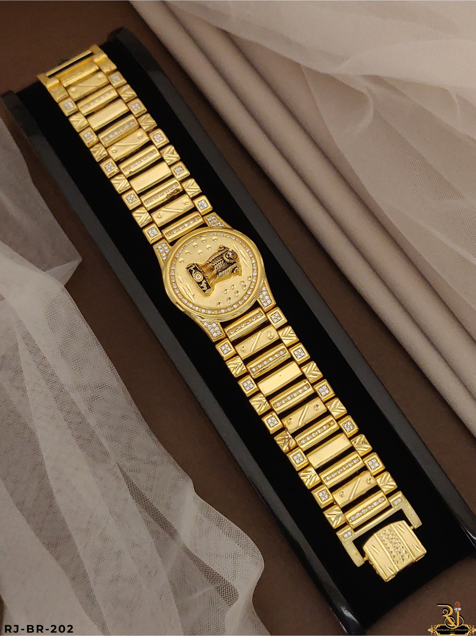 Mesmerizing Ashok Stambh Gold Plated Bracelet For Men's-BR-202