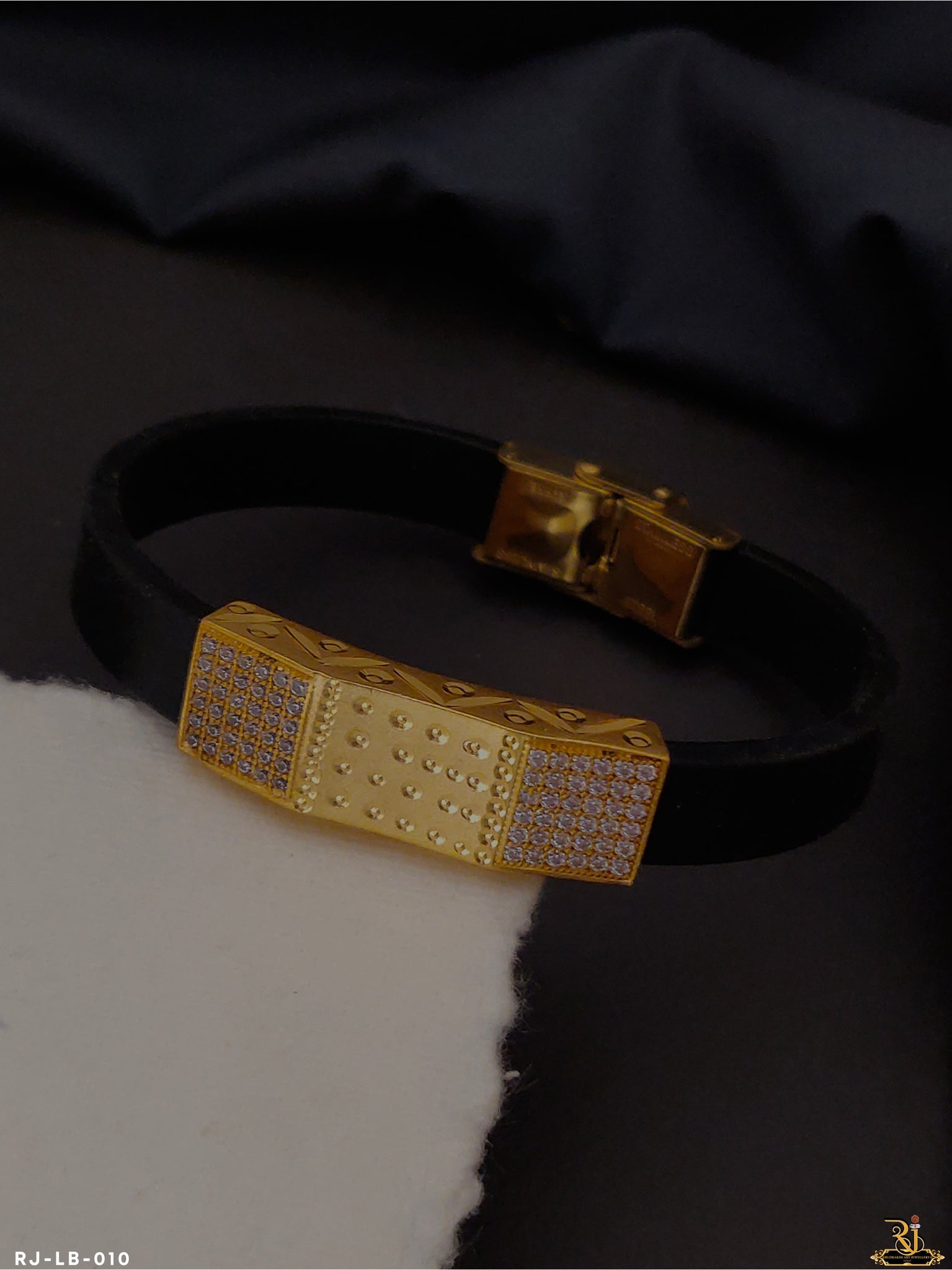 Micro Gold Plated with Diamond Ordinary Design Bracelet for Men -LB-010