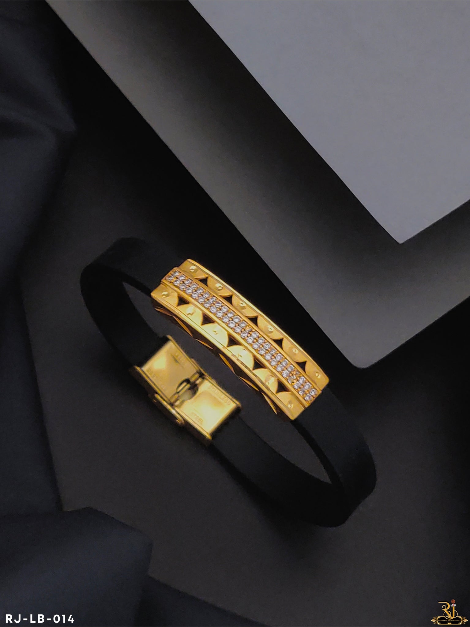 0.75ctw Diamond Mesh Buckle Bracelet, 18K Yellow Gold, Length 7.75 - Ruby  Lane