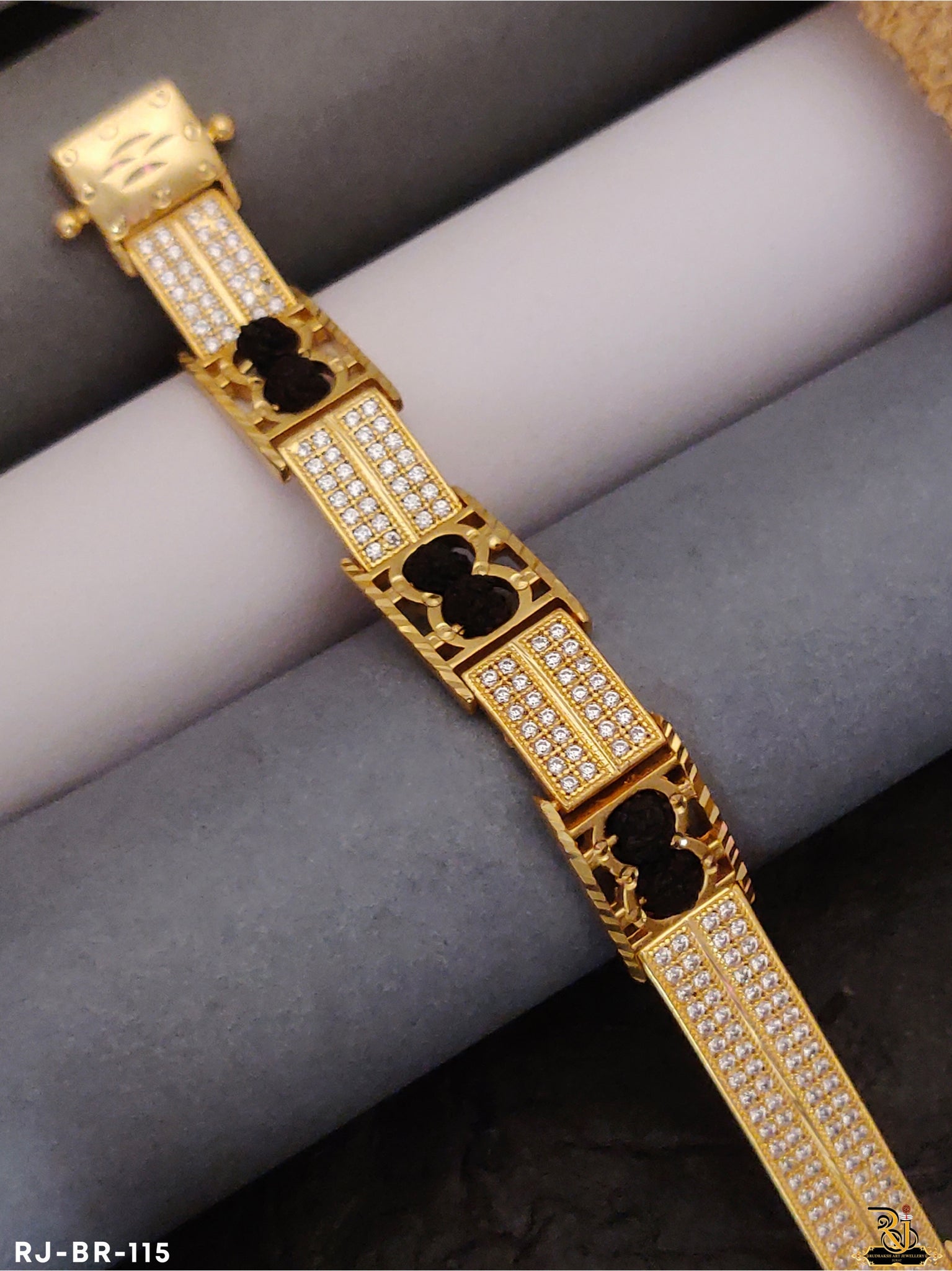 Fancy Design High Qulity Diamond Rudraksh Bracelets BR-115