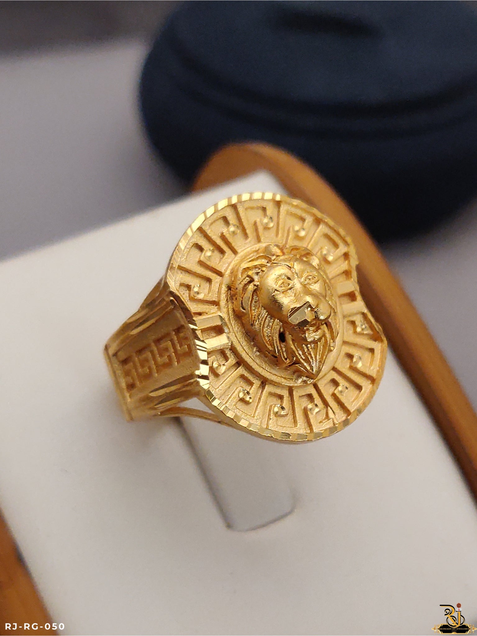 Gold Leo Band - Lion Head Ring, 3D Lion Ring – Adina Stone Jewelry