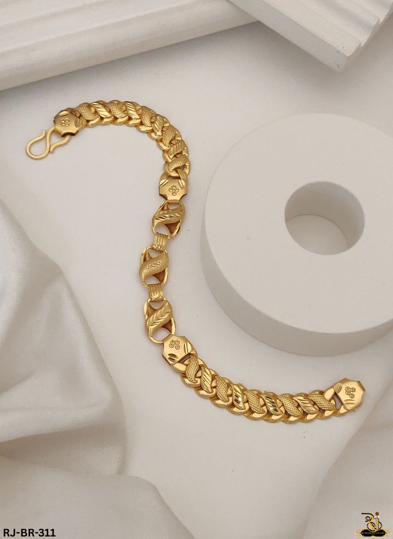 Attractive Pokal Leaf Design Gold Plated Bracelet For Men's-BR-311