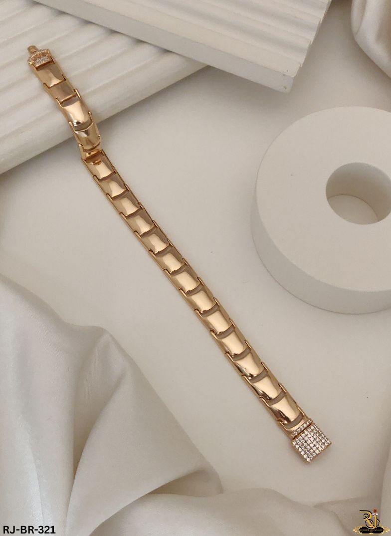 Men's Bold Finishing Analogue Gold Plated Bracelet-BR-321