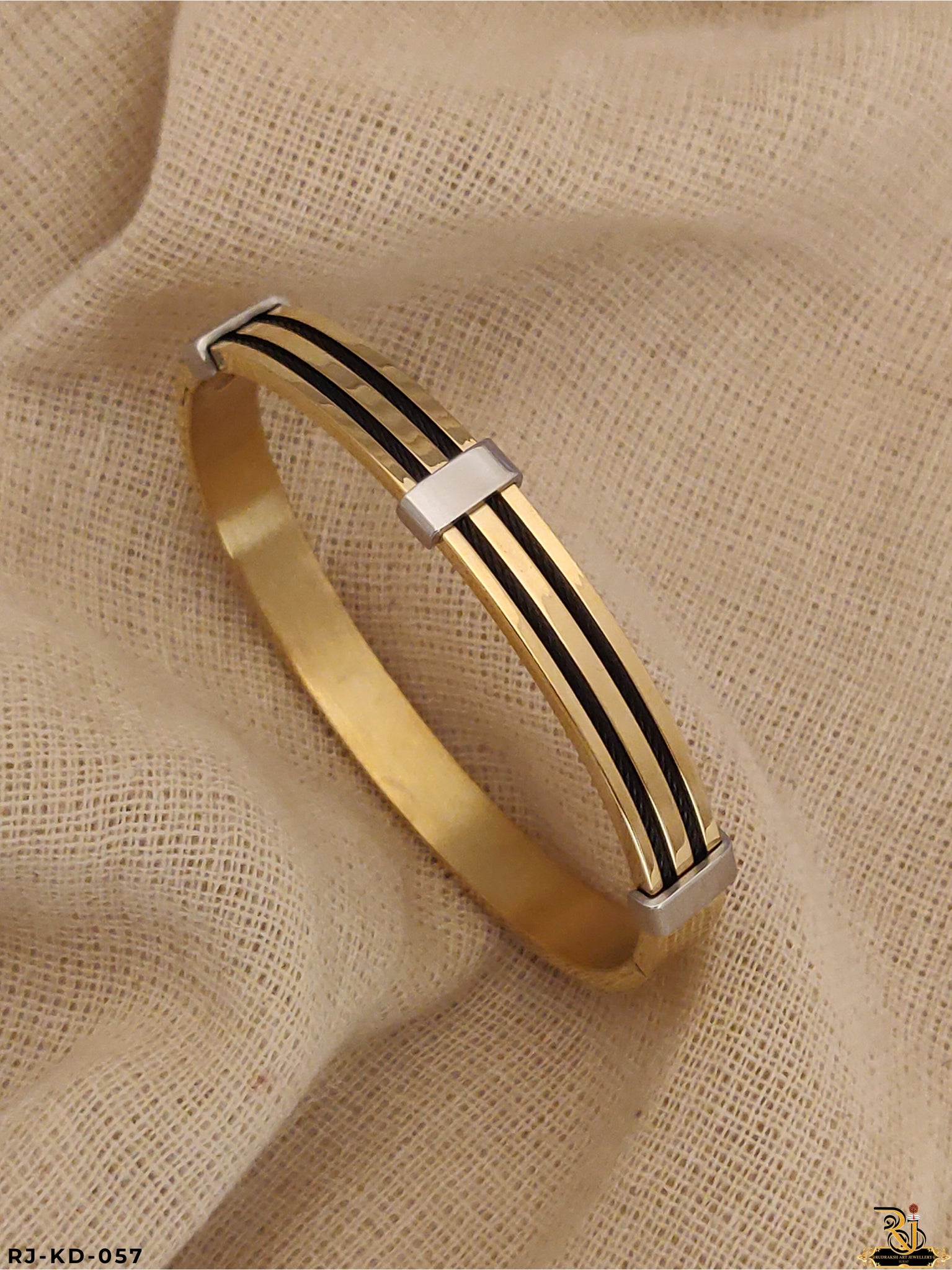 High quality finishing  new gold plated Cartier design mens fashion kada KD-057