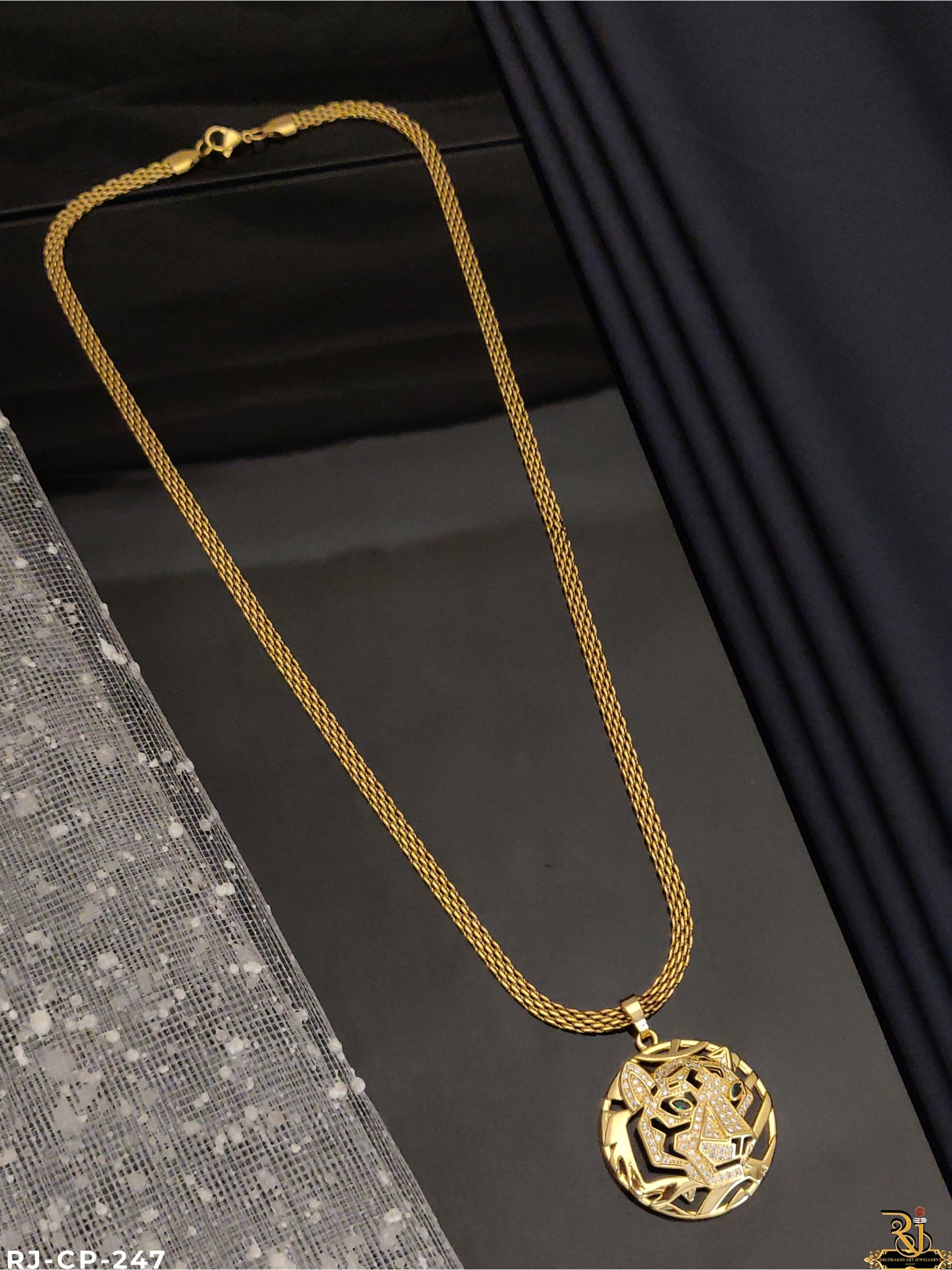 Original gold design pattern chain with diamond lion logo pendant CP-247