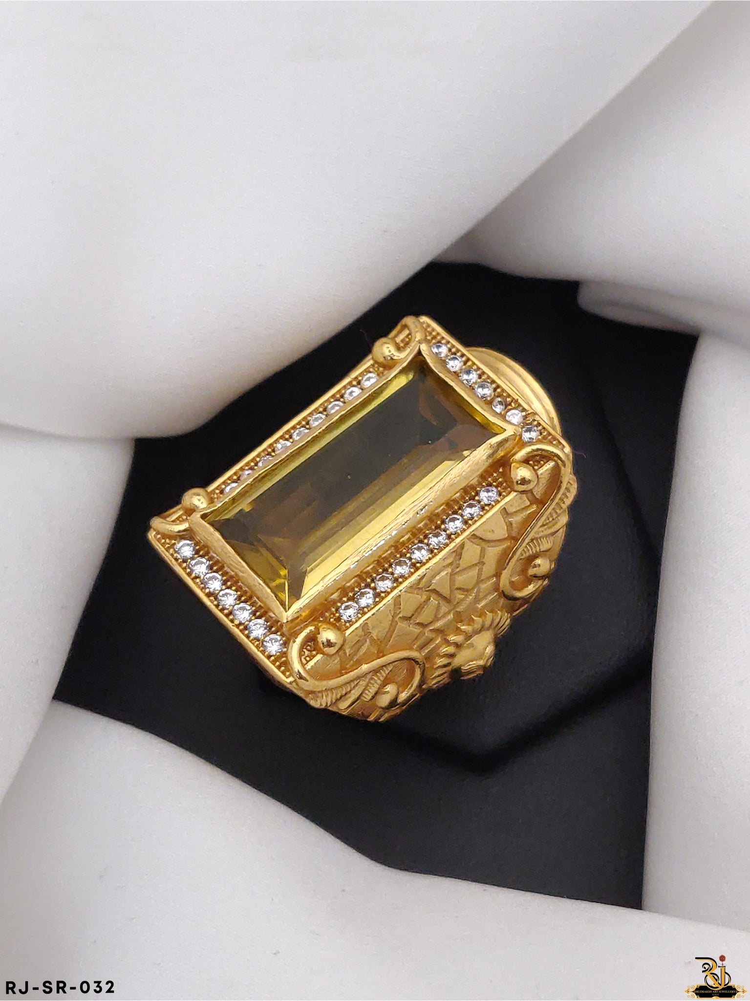 Bajirao Mastani Collection - Designer Gold Ring | Gold ring designs,  Beautiful gold rings, Gold rings jewelry