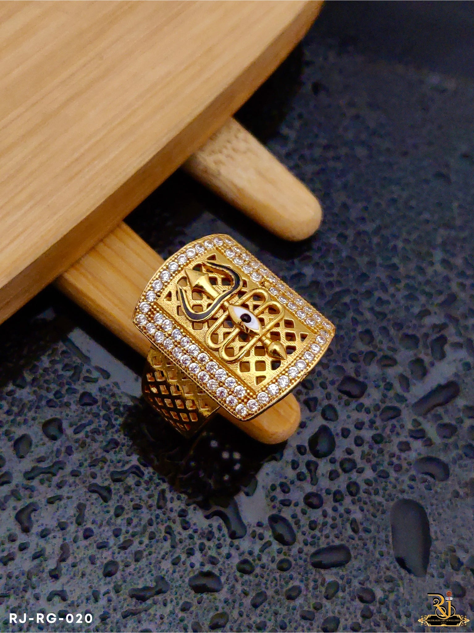 18K Gold Diamond Ring with Hexagon Design | Pachchigar Jewellers (Ashokbhai)