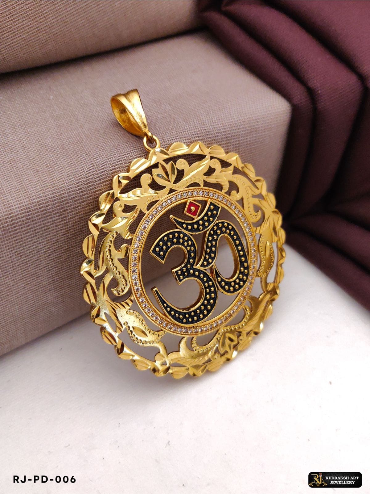 Superior Circle Diamond Om Pendant-01 for Men Rudraksh Art Jewellery